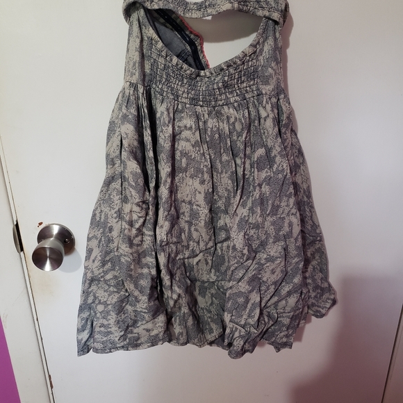 Dress - Picture 4 of 4